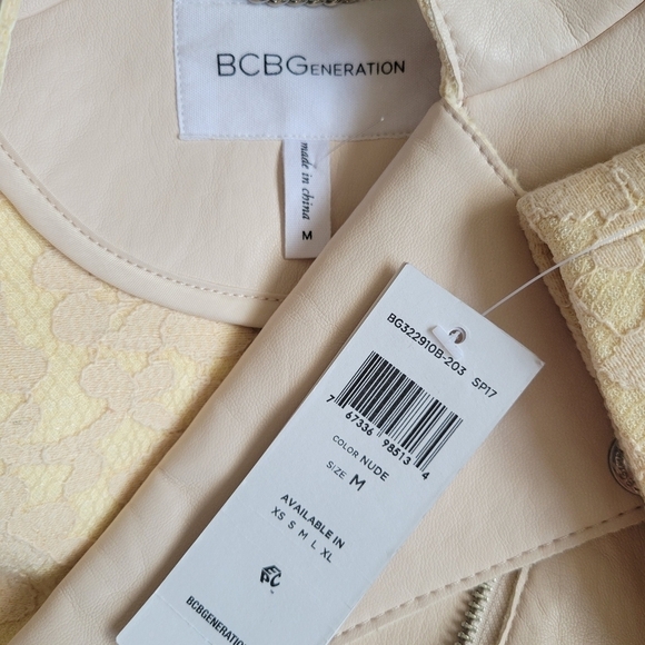 NWT BCBG Generation Faux Leather Motorcycle Jacket Size Medium - Picture 7 of 7